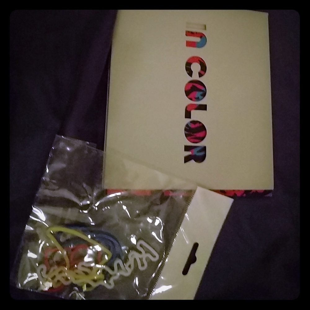 Hanson cd (rare) and silly bands